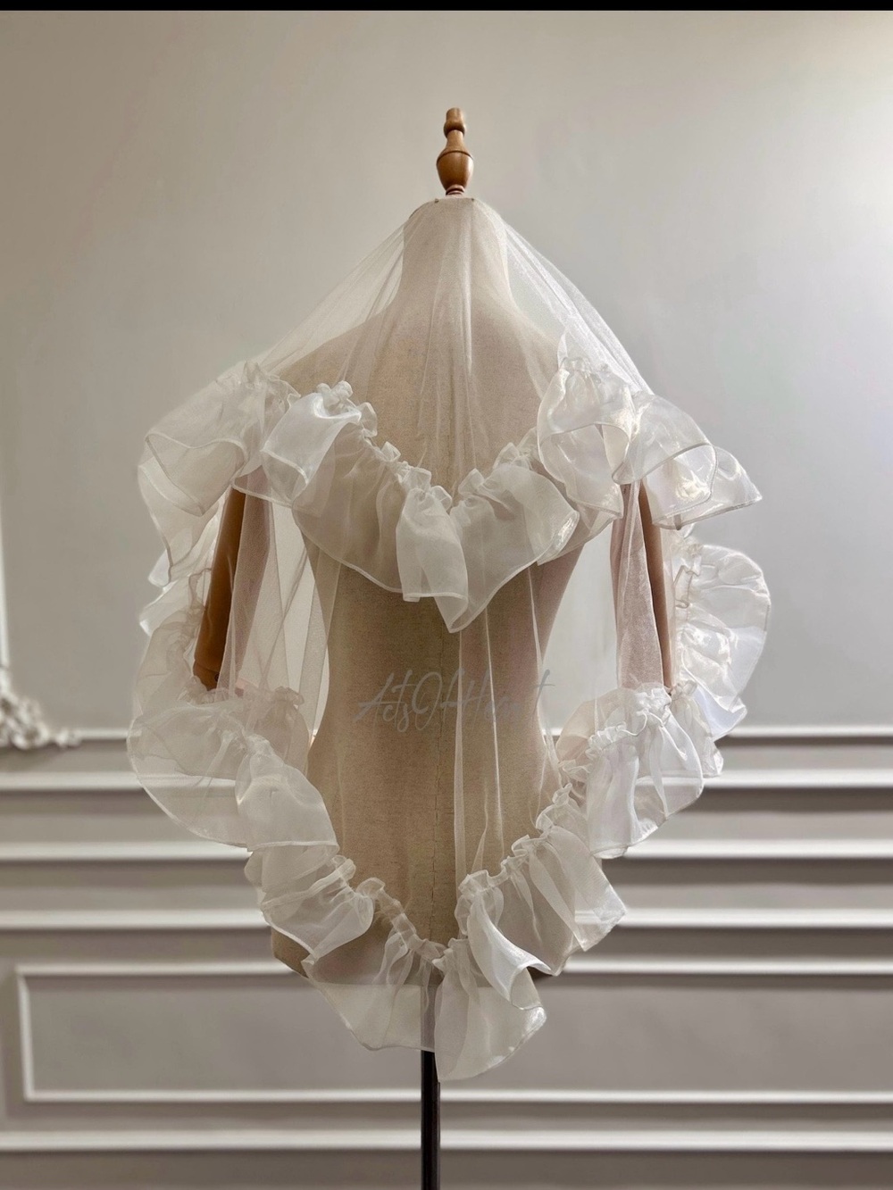 Sheer Ruffled Edge heart bride Veil - White